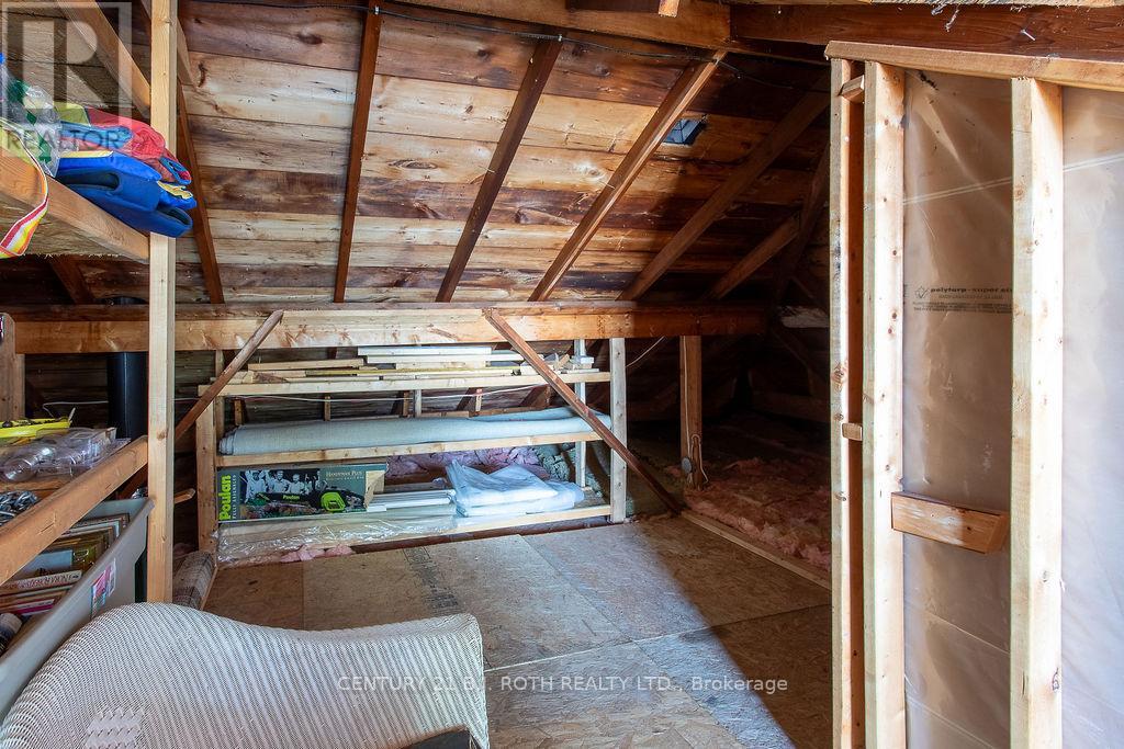 2389 CRYSTAL BEACH ROAD - 15