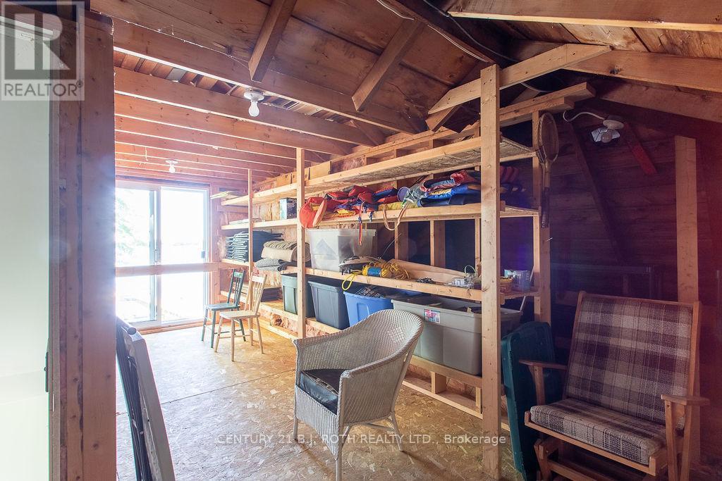 2389 CRYSTAL BEACH ROAD - 16