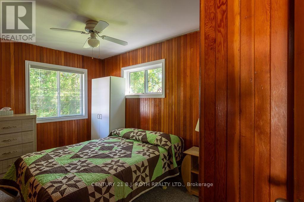 2389 CRYSTAL BEACH ROAD - 23
