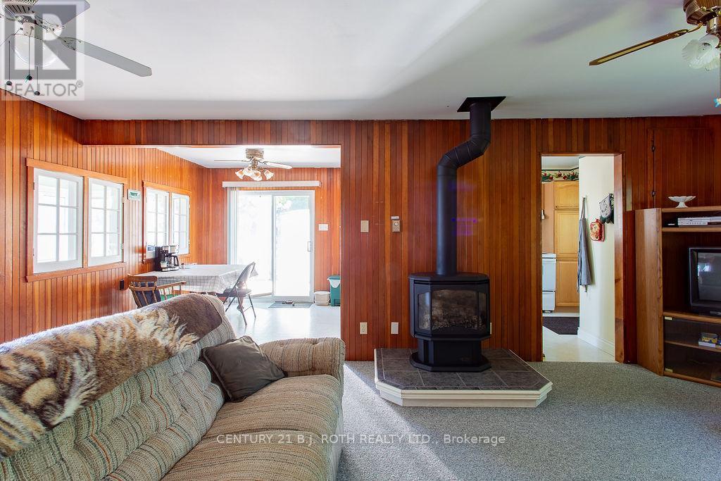 2389 CRYSTAL BEACH ROAD - 26