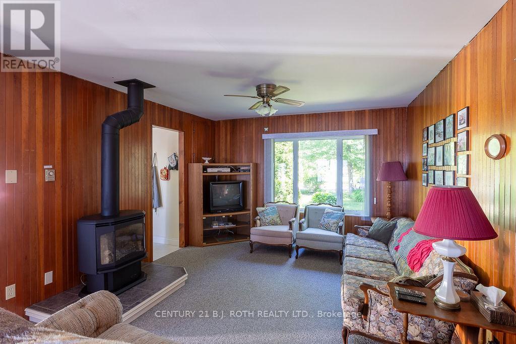 2389 CRYSTAL BEACH ROAD - 27