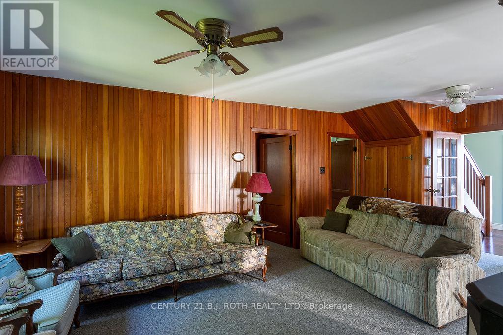 2389 CRYSTAL BEACH ROAD - 28