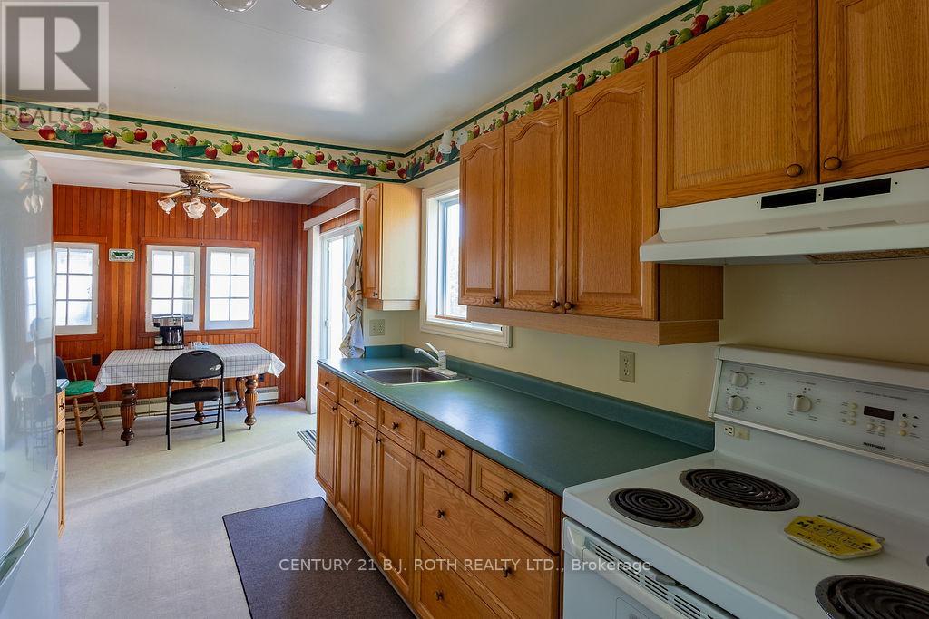 2389 CRYSTAL BEACH ROAD - 30