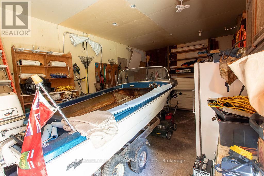 2389 CRYSTAL BEACH ROAD - 32