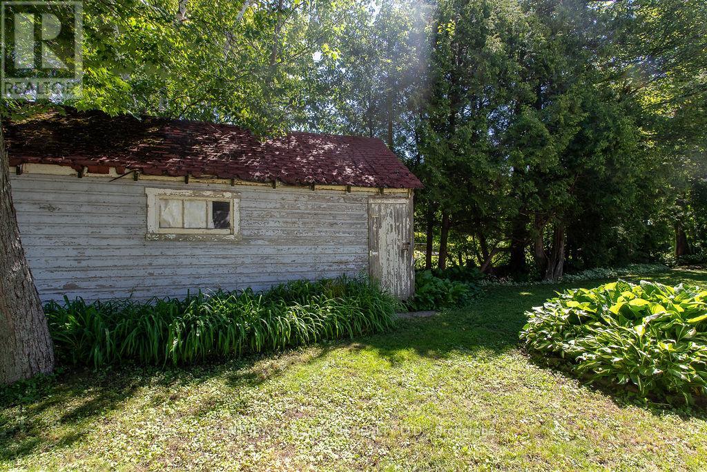 2389 CRYSTAL BEACH ROAD - 36