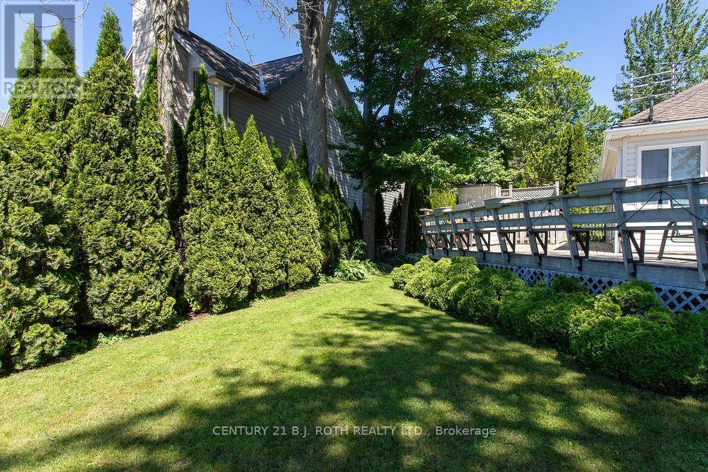 2389 CRYSTAL BEACH ROAD - 9