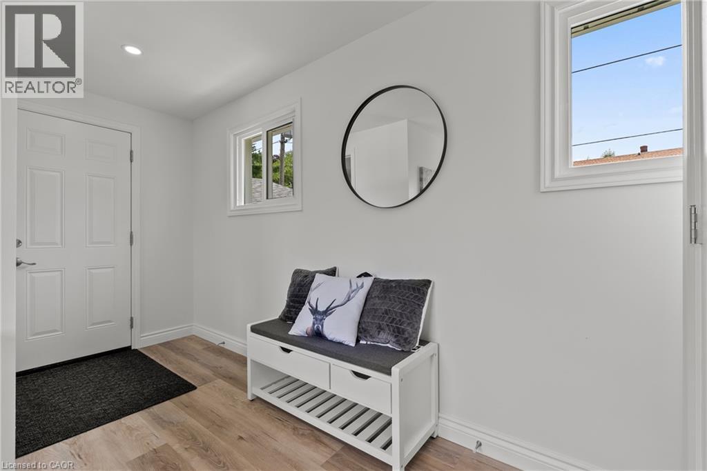 45 CATHERINE Street - 18
