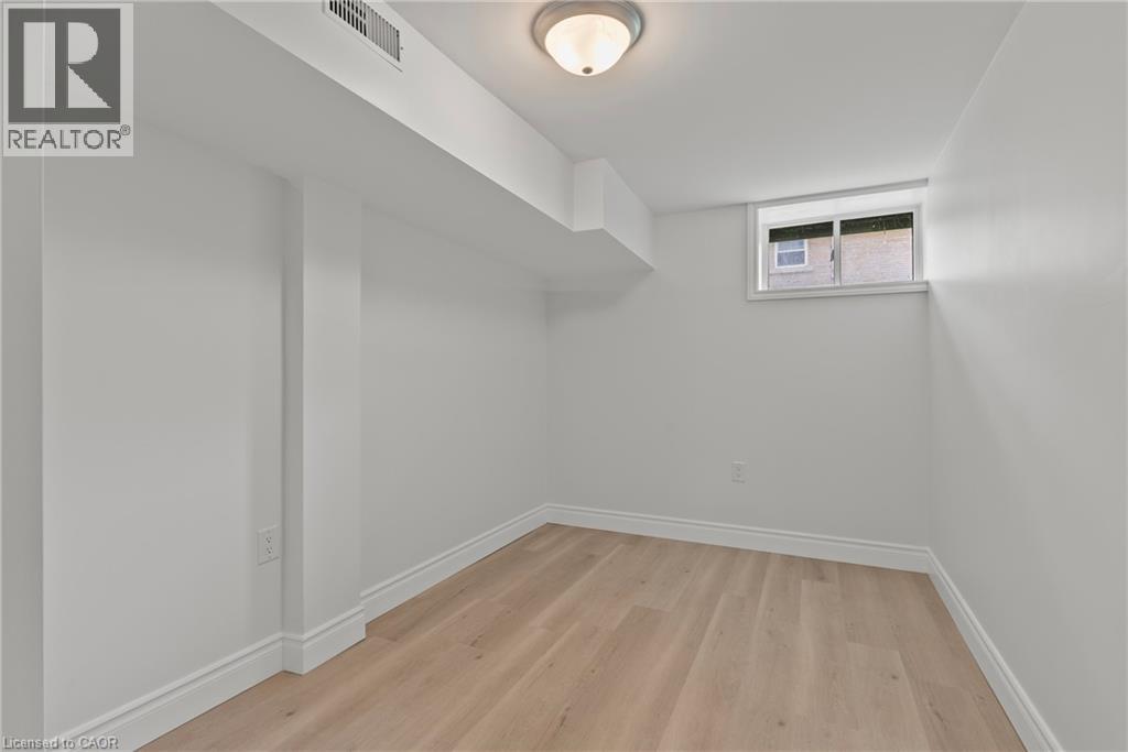 45 CATHERINE Street - 28