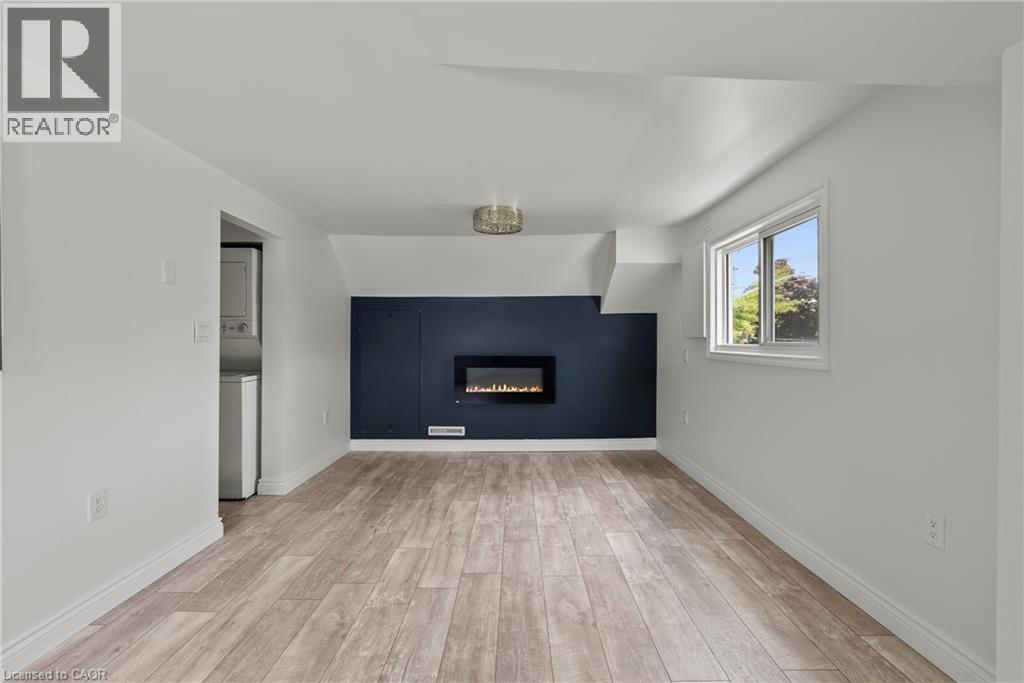 45 CATHERINE Street - 32