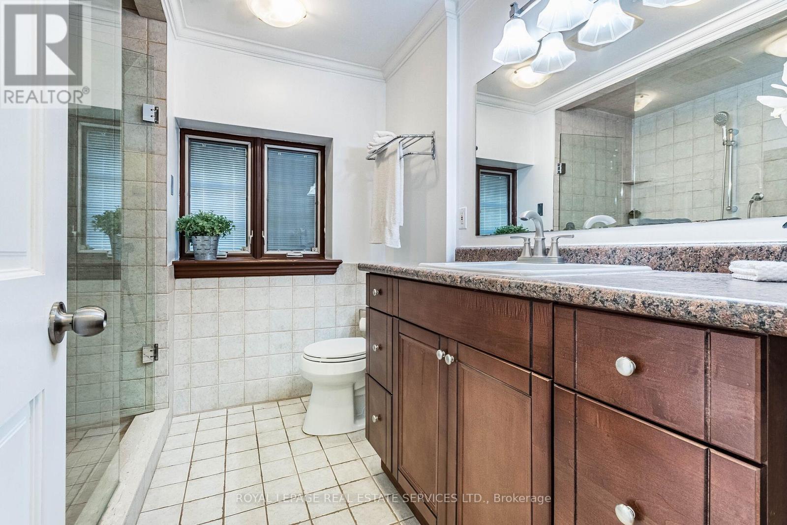 1107 ROYAL YORK ROAD - 20