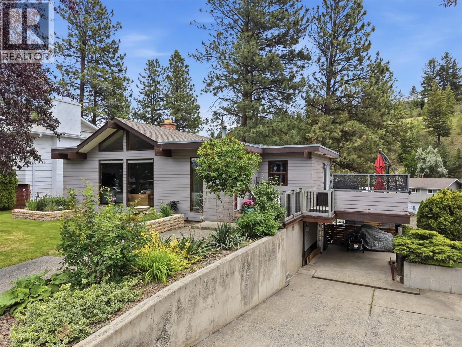 963 Gleneagles Drive - 1