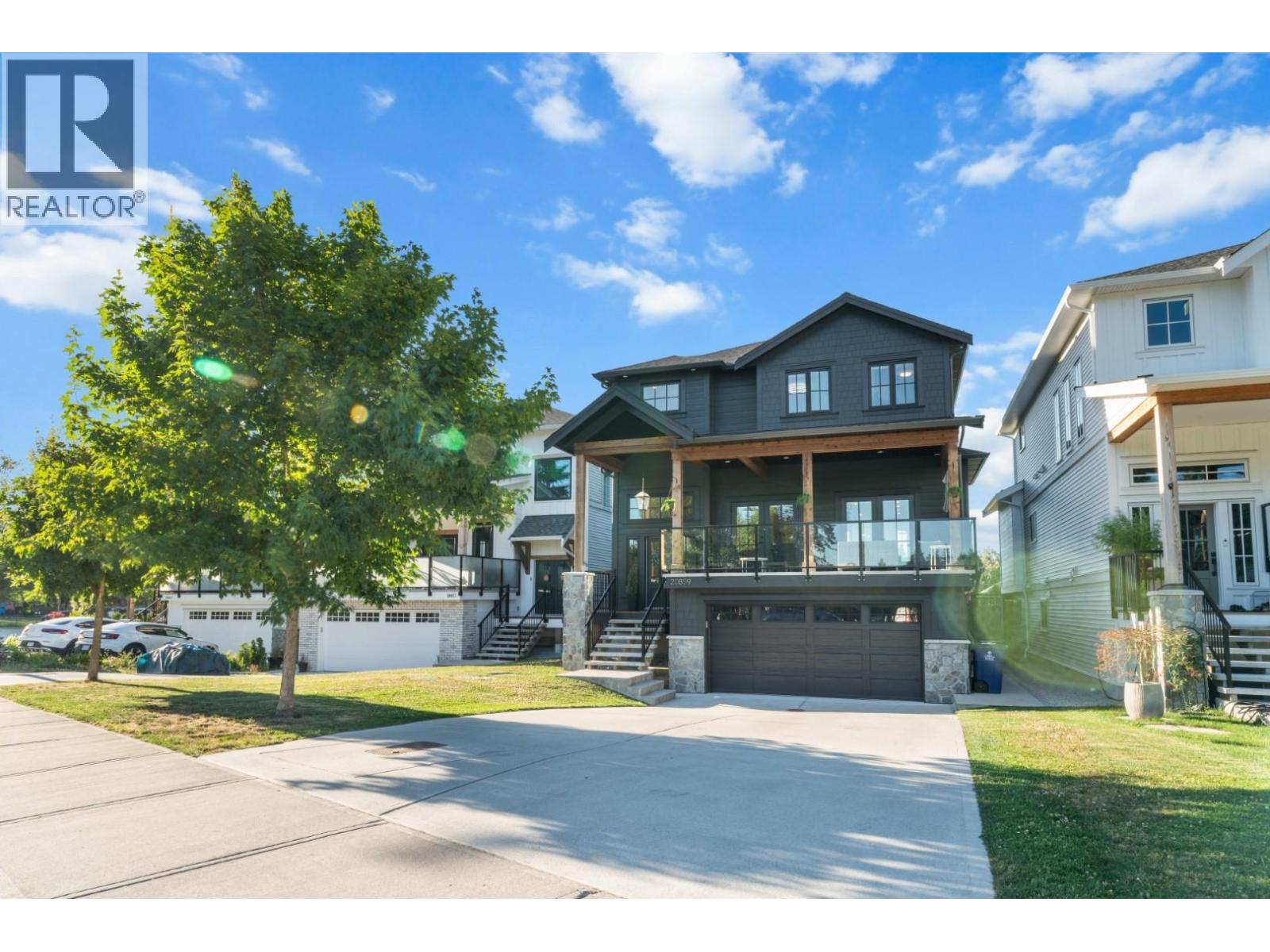 20859 GOLF LANE, Maple Ridge