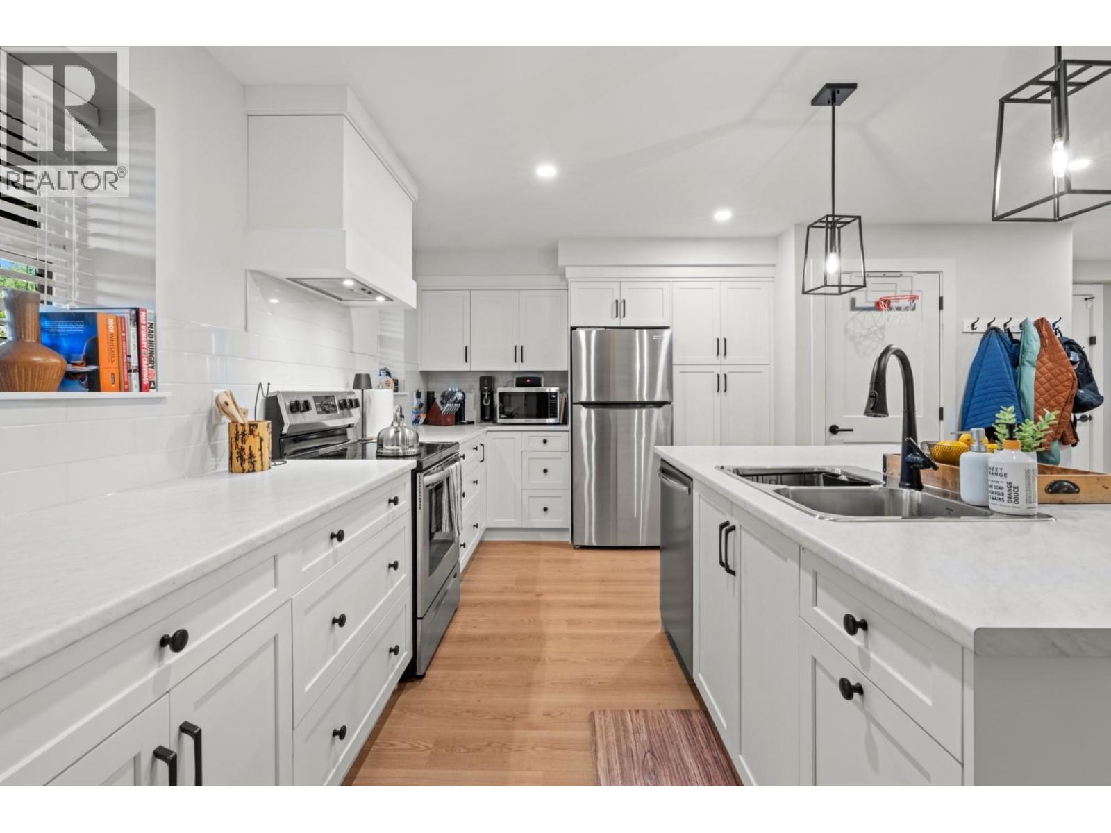20859 GOLF LANE, Maple Ridge