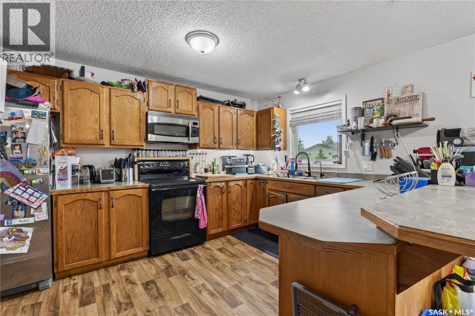 815 98th AVENUE - 16