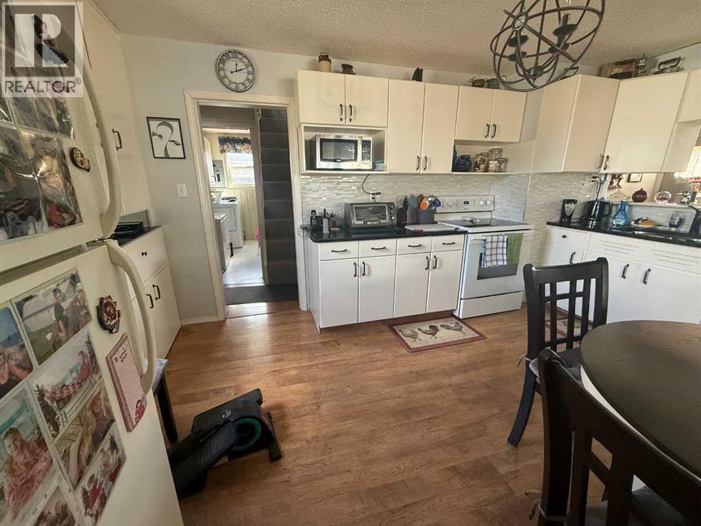 4820 17 Avenue - 14