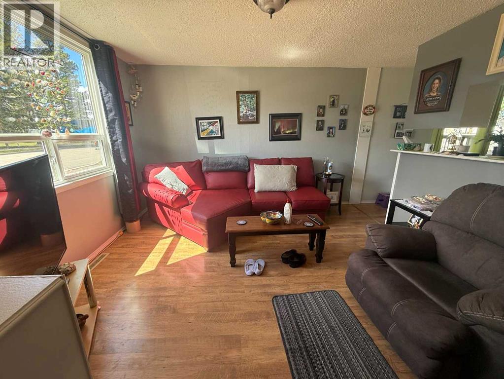 4820 17 Avenue - 20