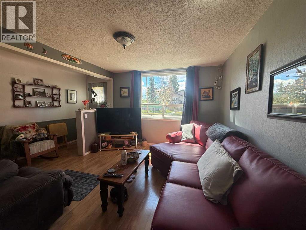 4820 17 Avenue - 21