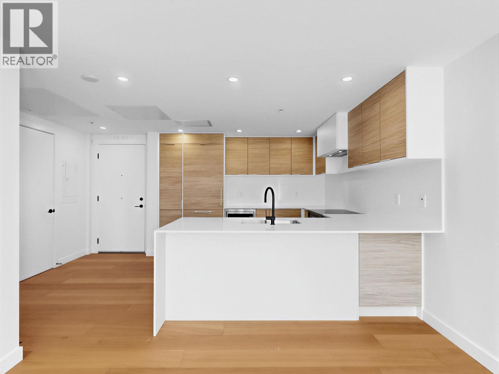 504 6485 MANITOBA STREET, Vancouver