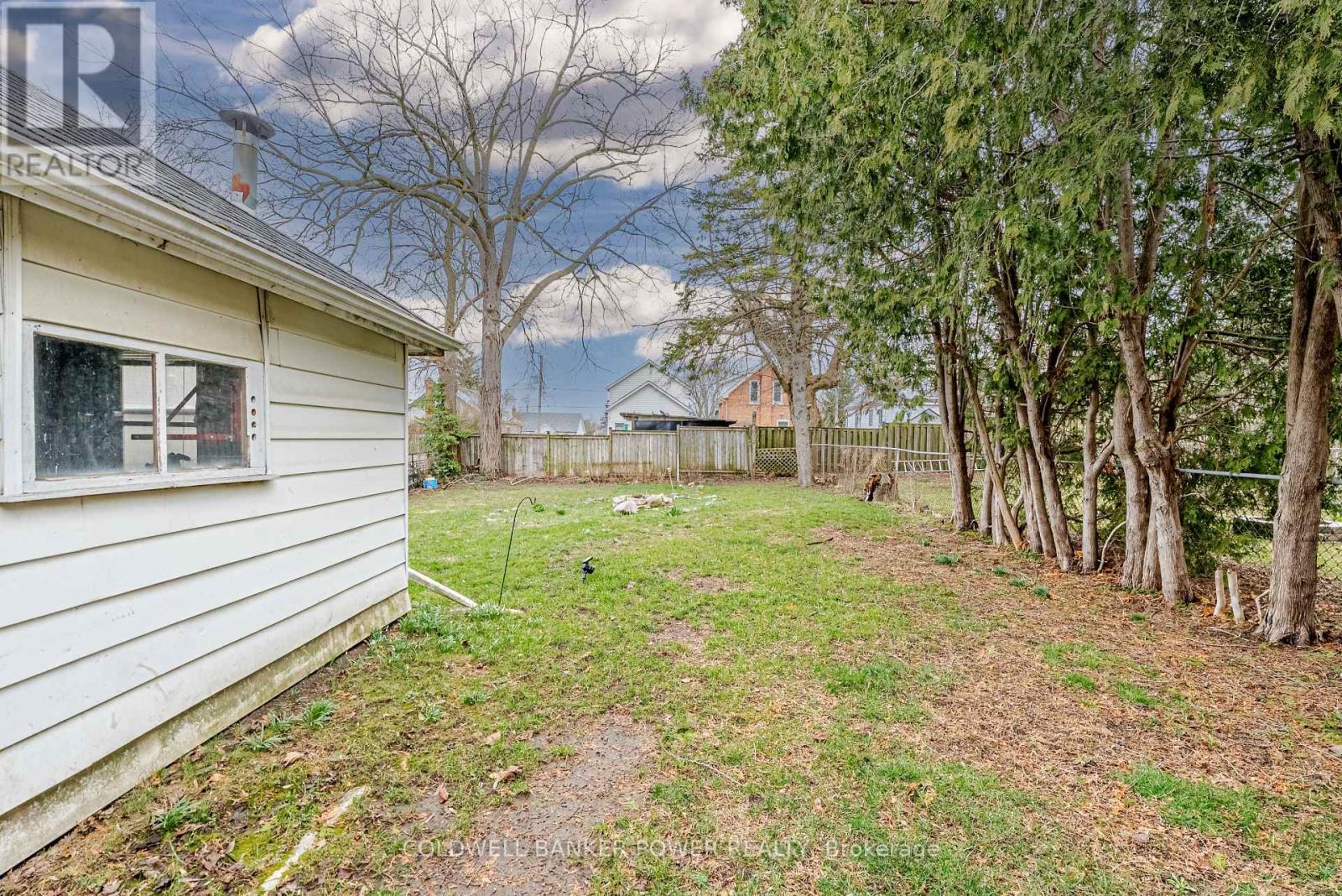 37 LINWOOD STREET - 18