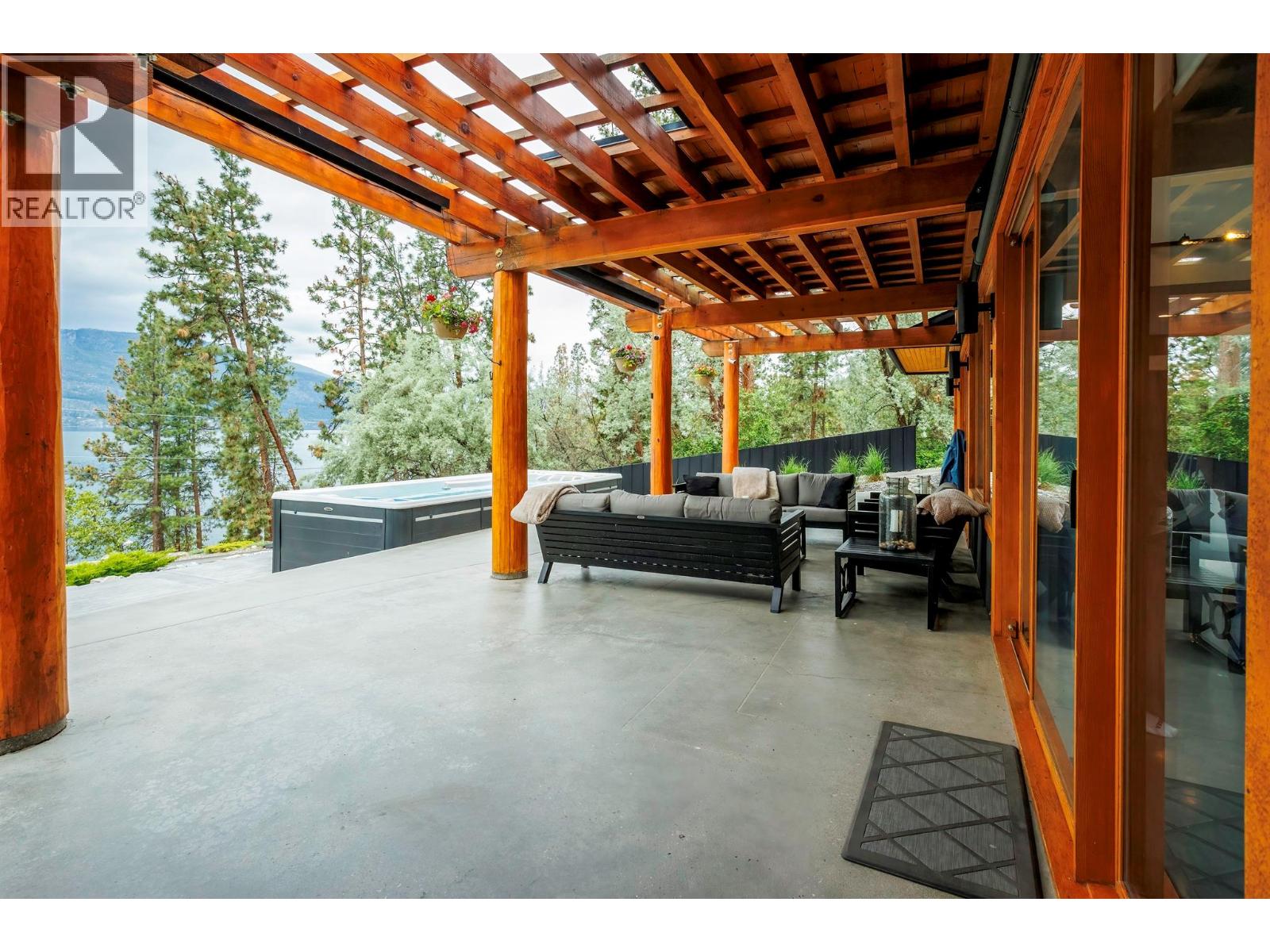 9887 Okanagan Centre Road W - 14