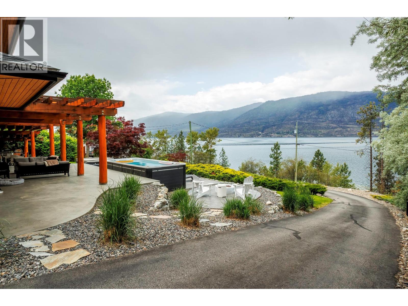 9887 Okanagan Centre Road W - 6