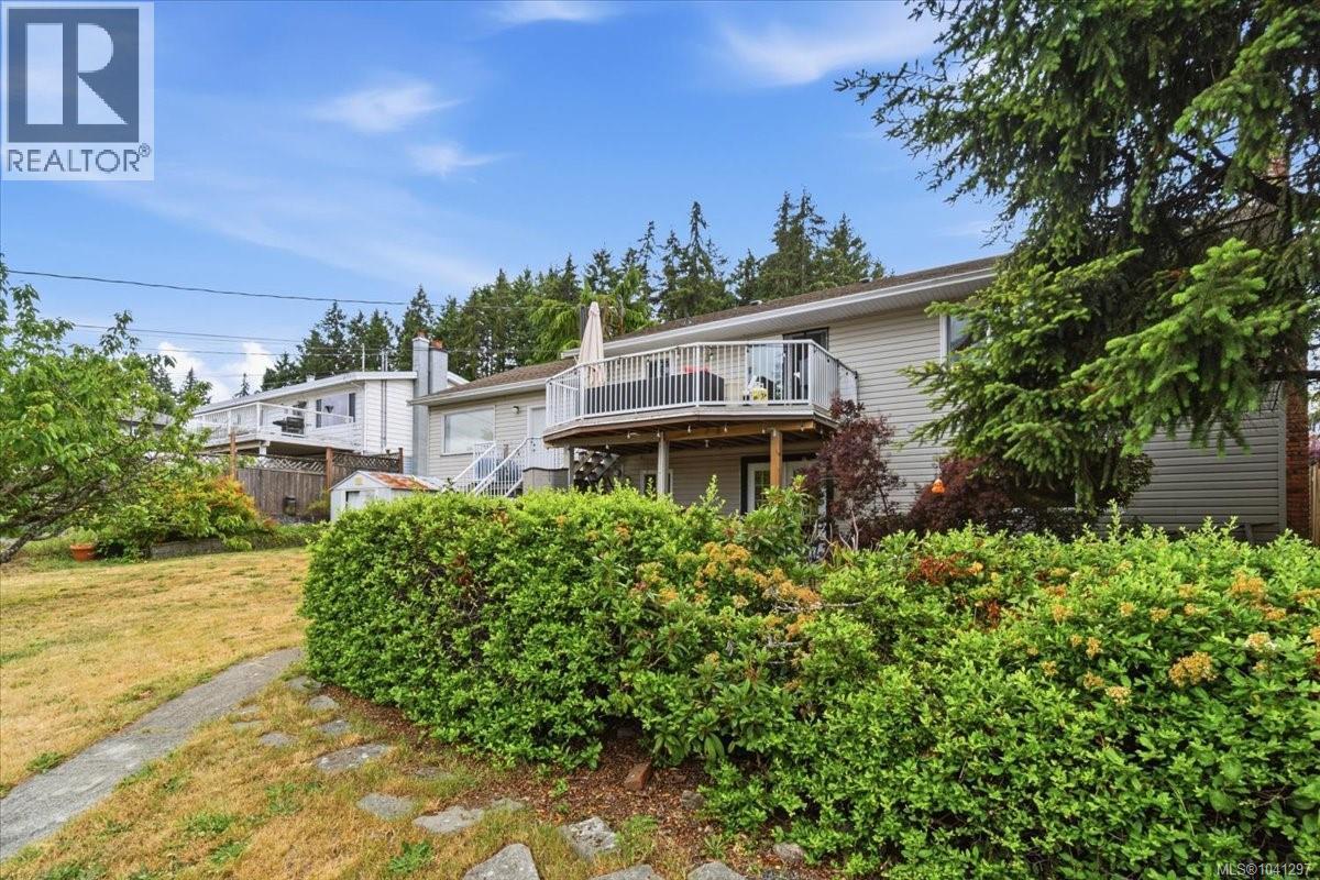 1143 Third Ave, Ladysmith
