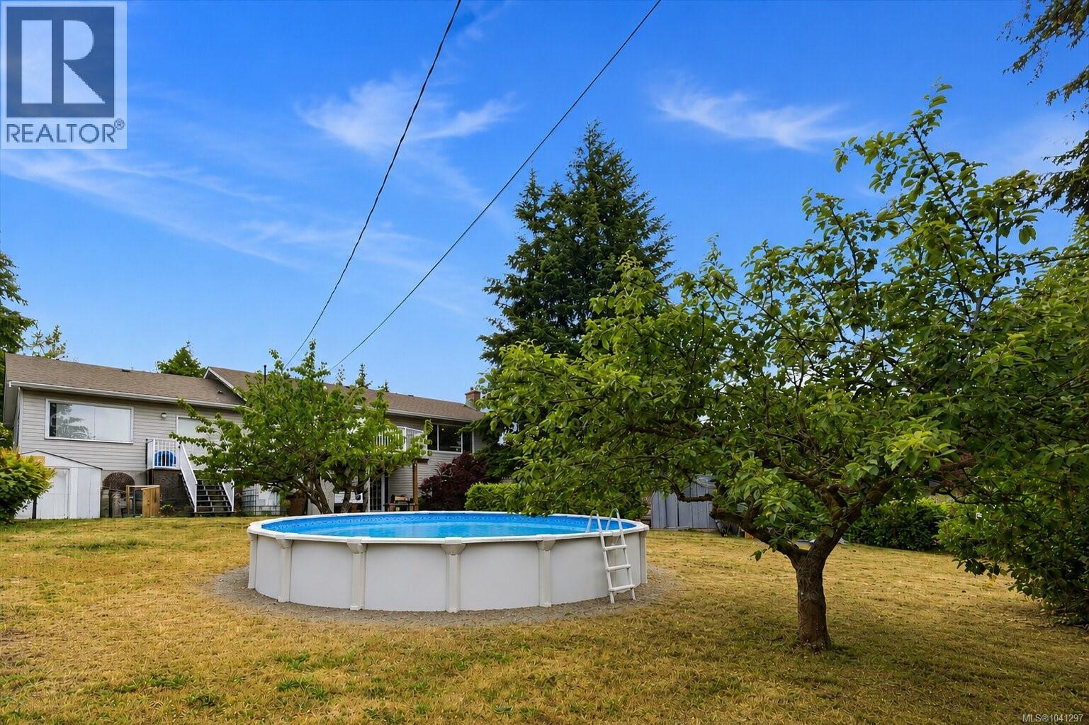 1143 Third Ave, Ladysmith