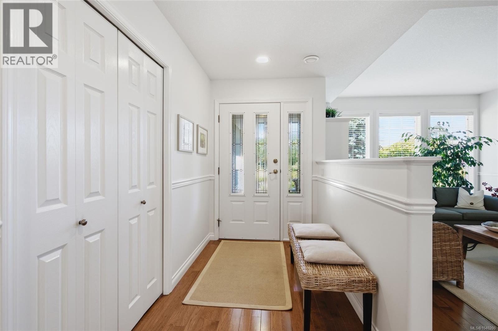 819 Mulholland Dr - 14