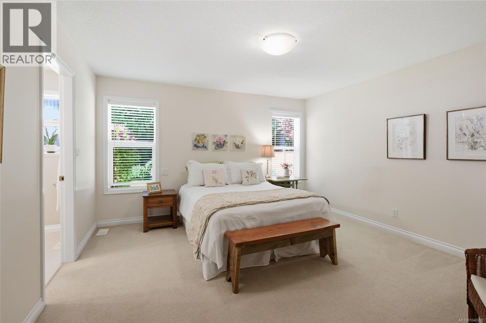 819 Mulholland Dr - 7