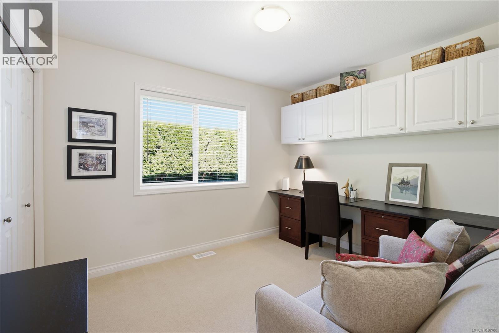 819 Mulholland Dr - 8