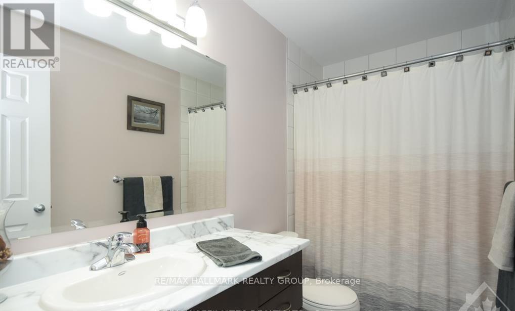 3 Bed, 4 Bath House for Sale in Ottawa – 659 PETRICHOR CRESCENT, Ottawa – MLS# X13485470 - Image 9