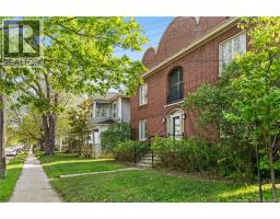 320 Cameron Street, photo 2