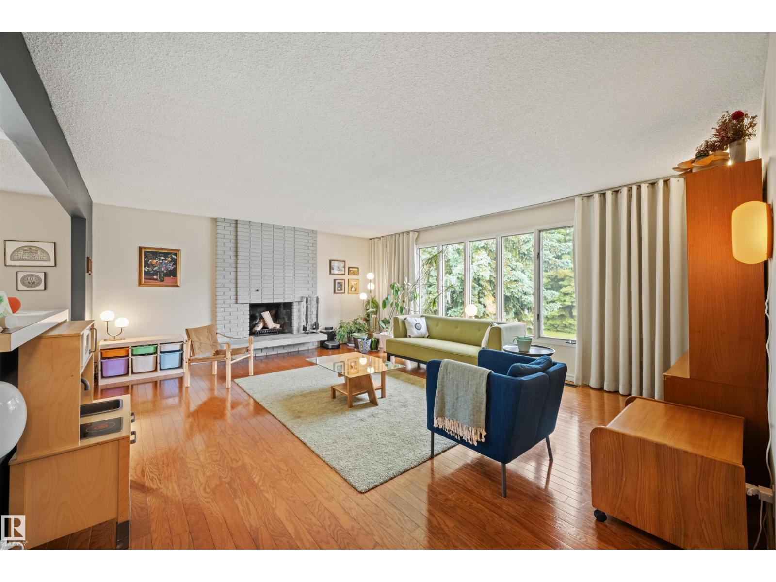 11329 33A AV NW - photo 3