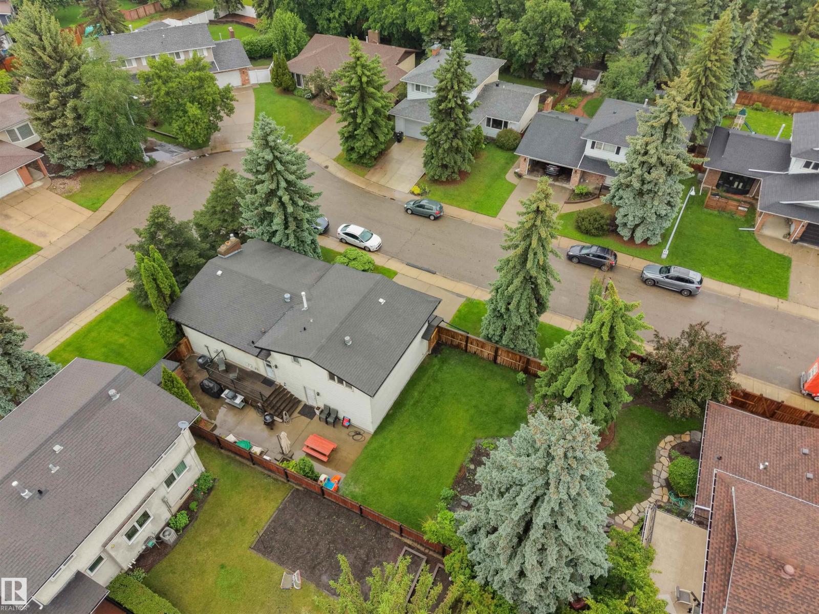 11329 33A AV NW — photo 36