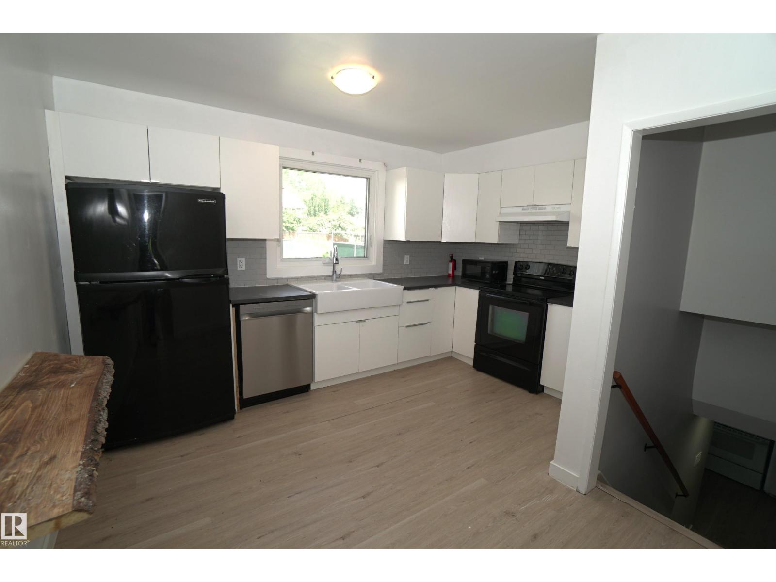 10922 62 AV NW - 5