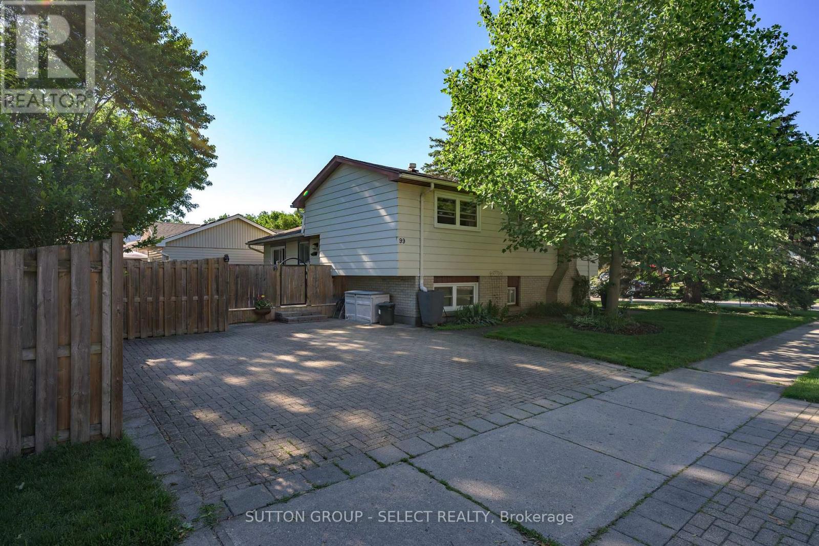99 INVERARY CRESCENT - 28
