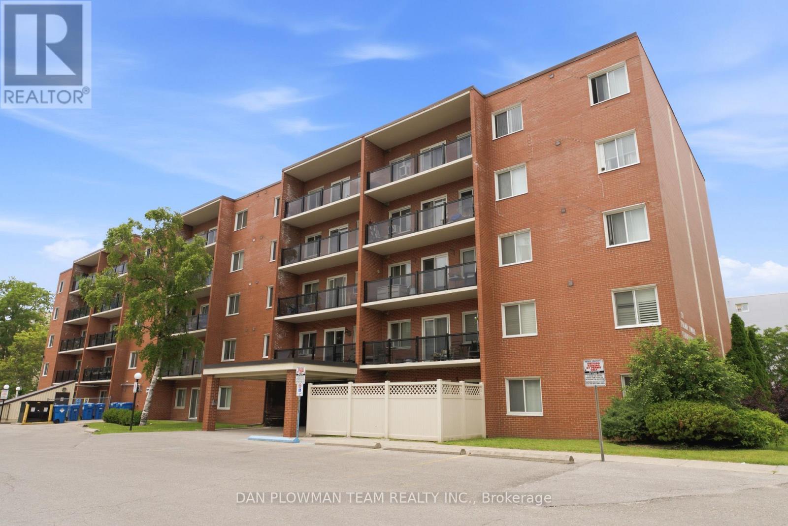 #204 131 TAUNTON ROAD E - 1
