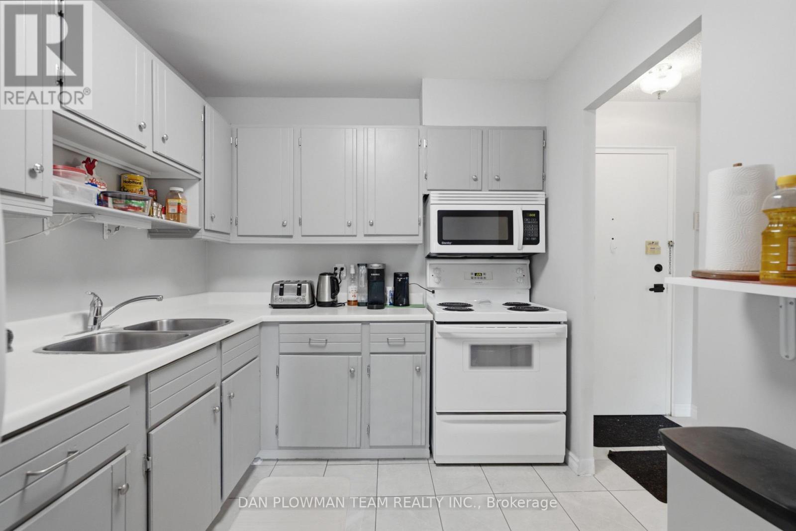 #204 131 TAUNTON ROAD E - 21