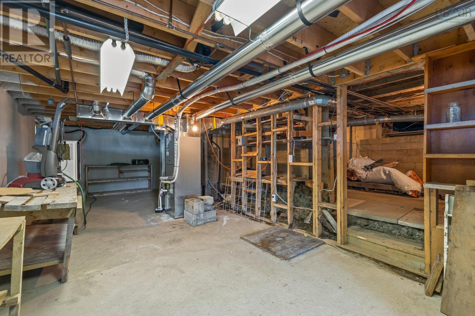 125 Powers Road - 32