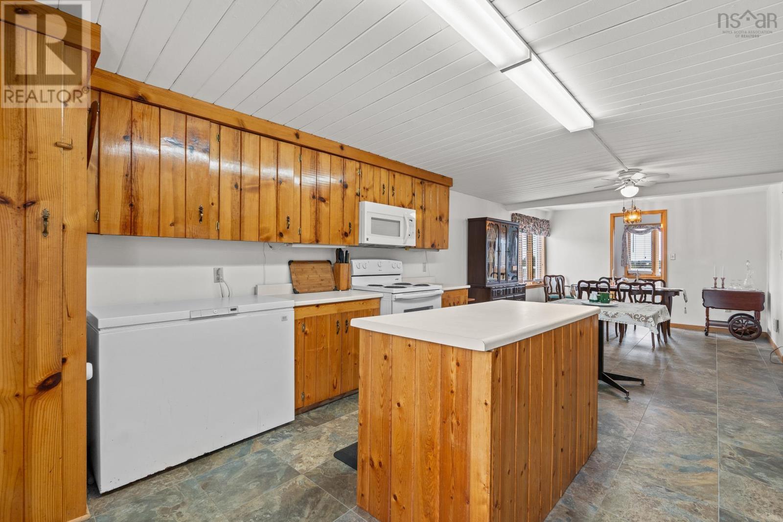125 Powers Road - 6