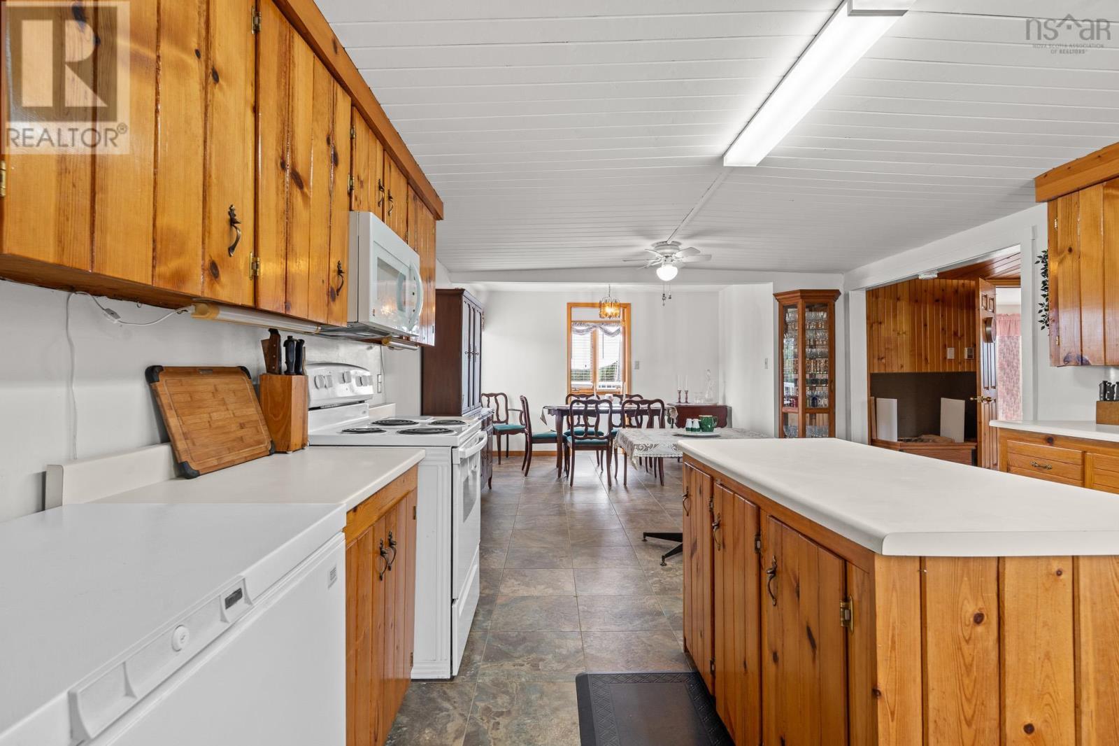 125 Powers Road - 8