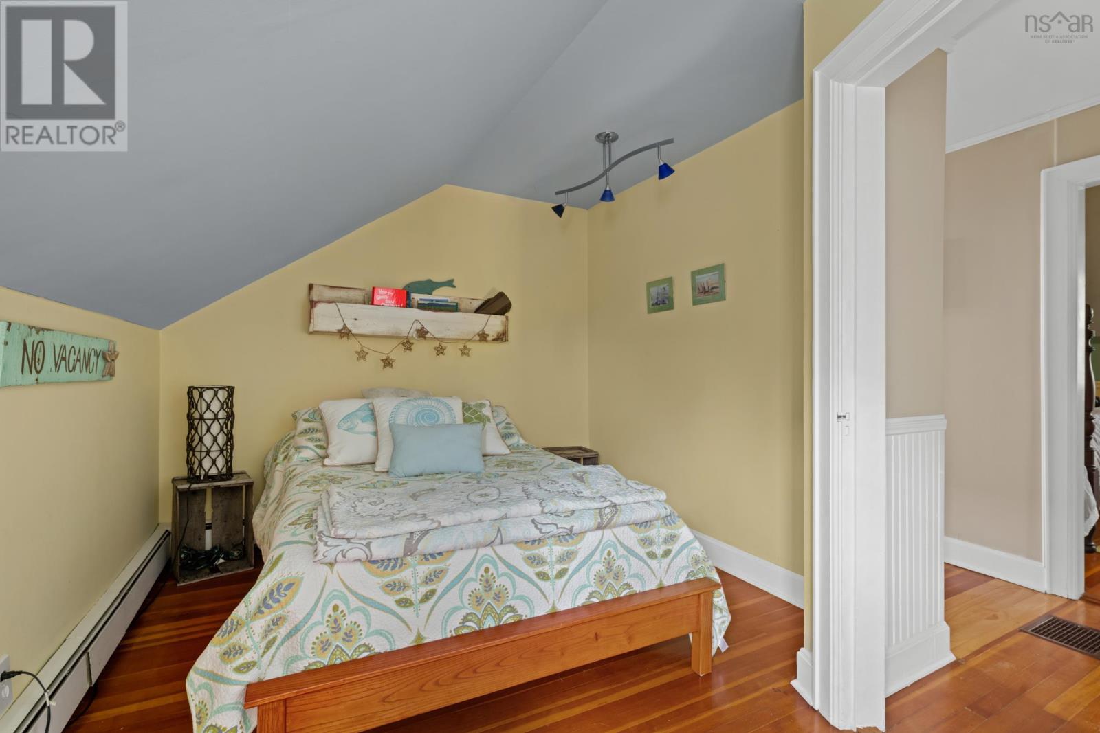 2270 Ostrea Lake Rd. Road - 27