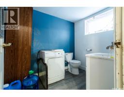 503 Railway Avenue, Glenavon, SK S0G1Y0 Photo 10