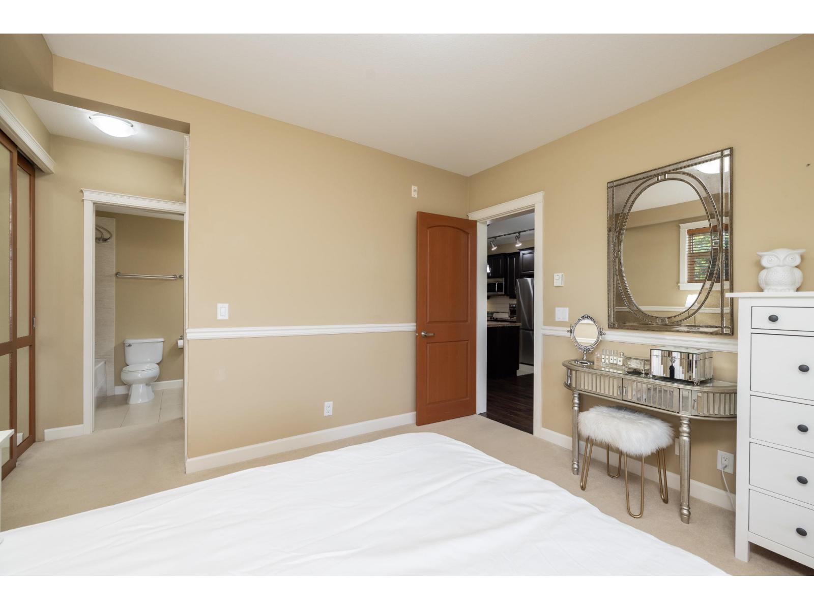 266 8328 207A STREET, Langley