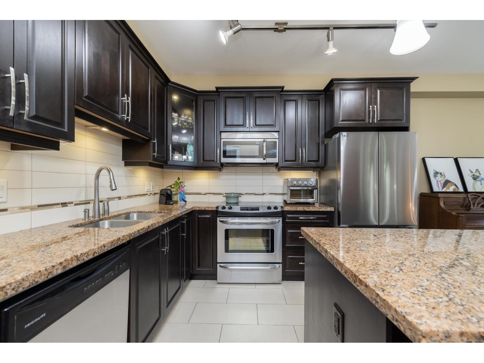 266 8328 207A STREET, Langley