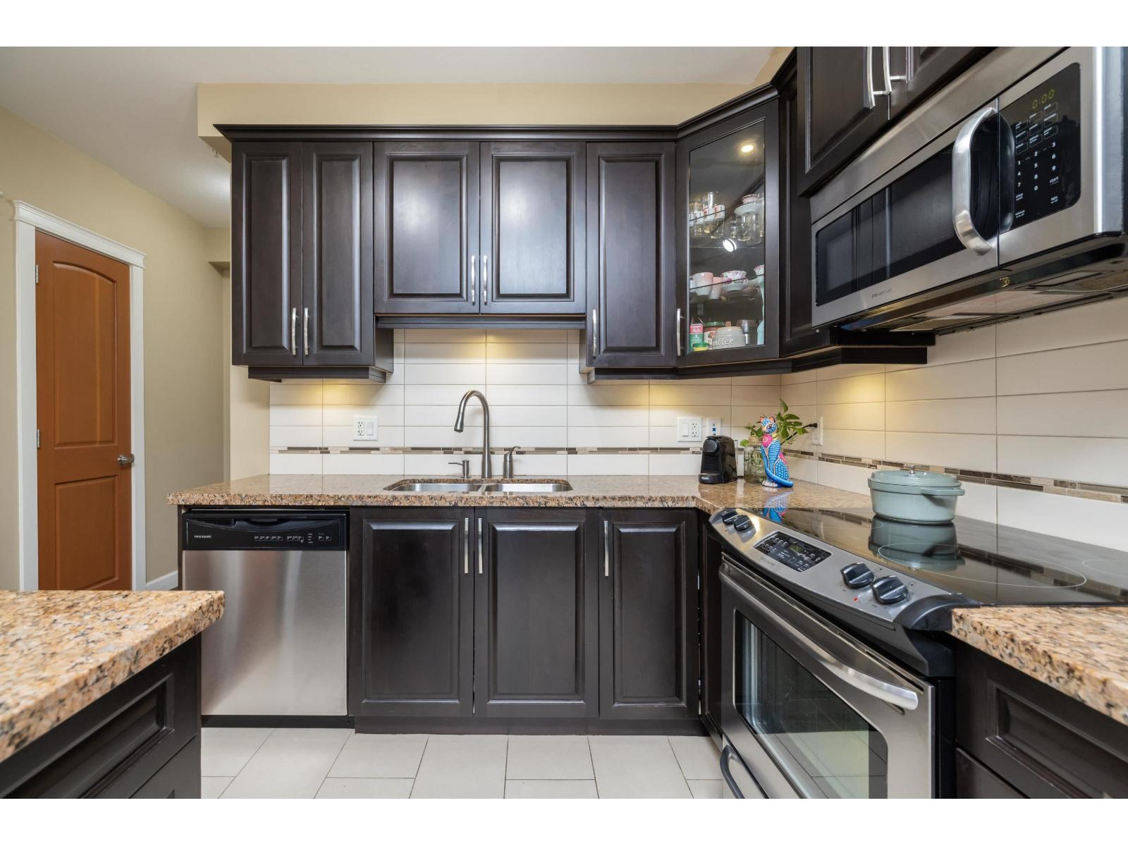 266 8328 207A STREET, Langley