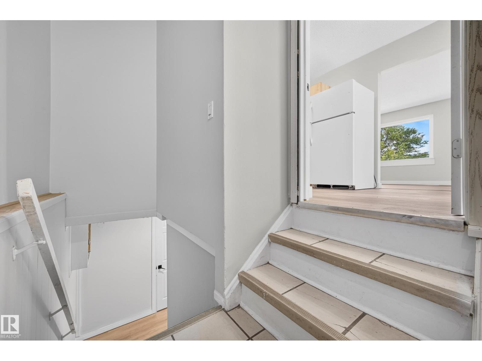 4311 105A AV NW - 25
