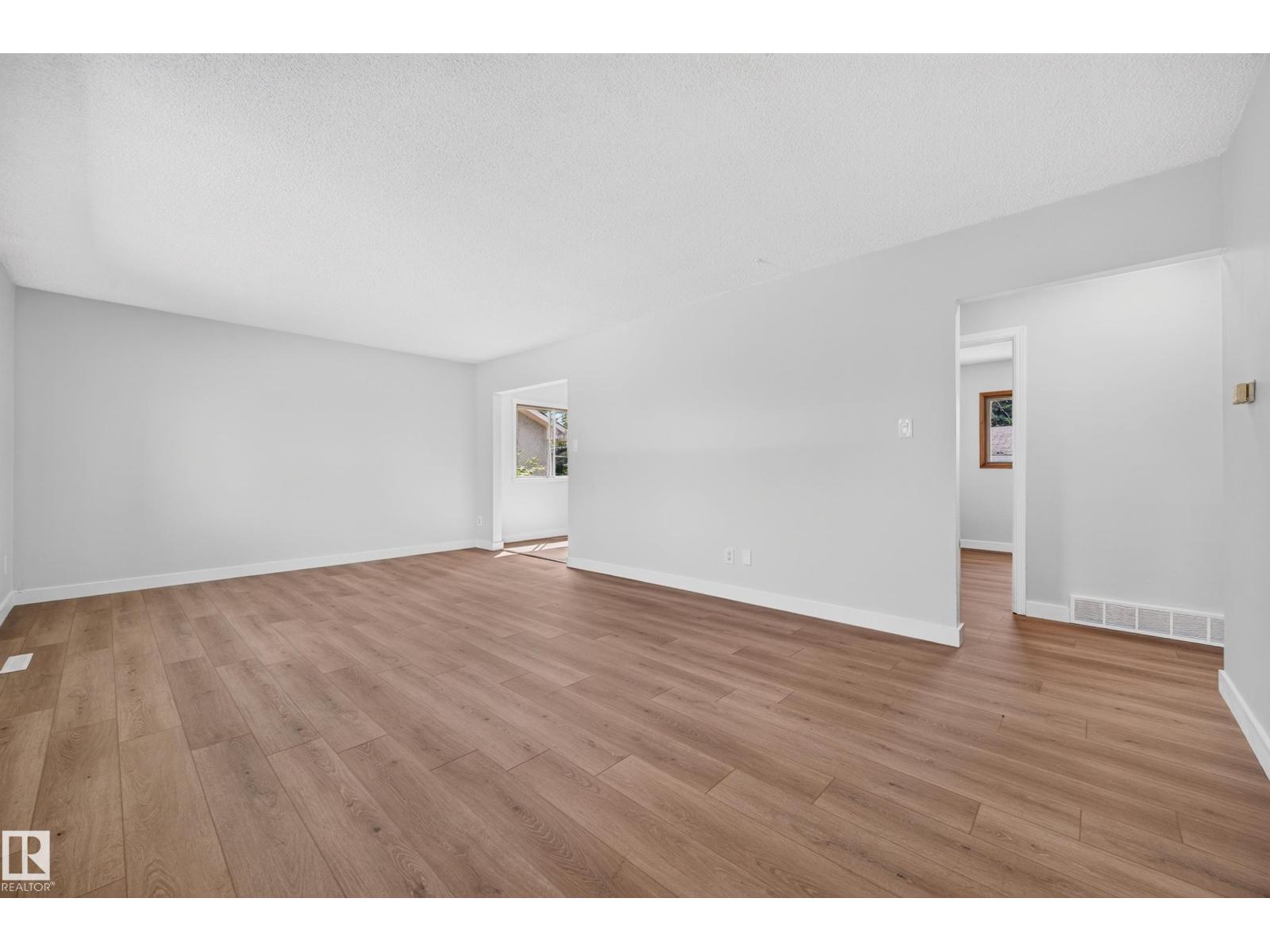 4311 105A AV NW - 4