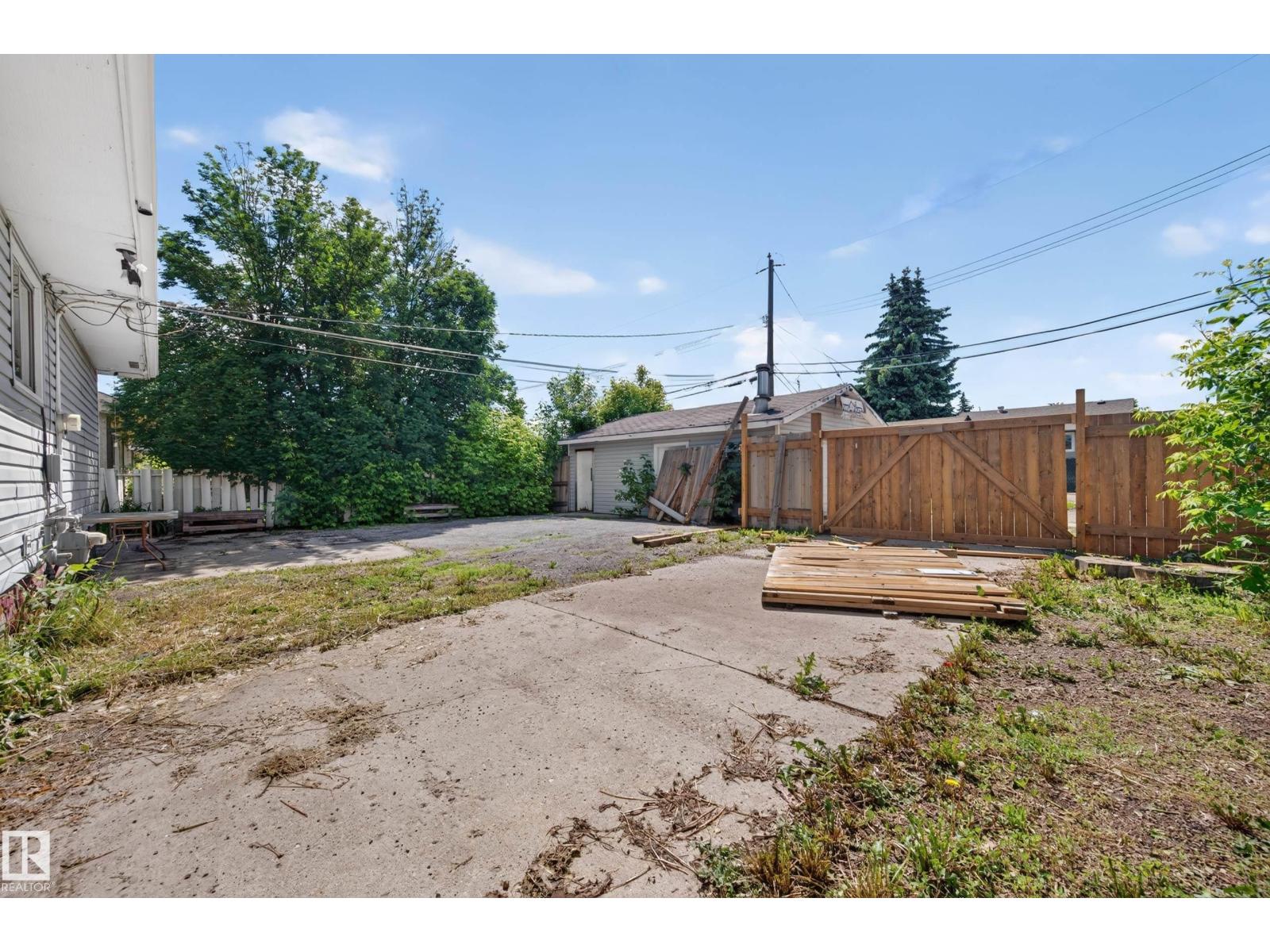 4311 105A AV NW - 42