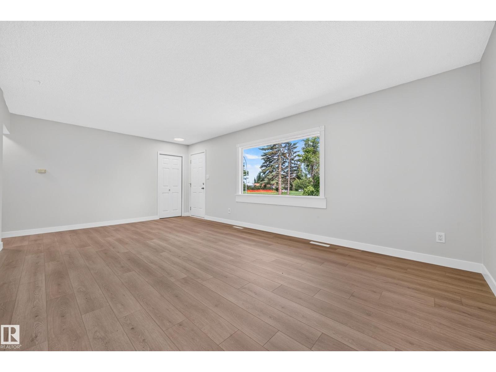 4311 105A AV NW - 6